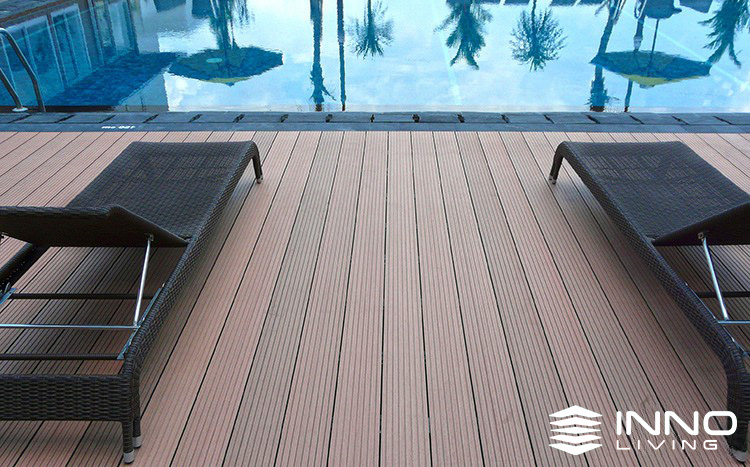 Sàn Gỗ Nhựa Lỗ Vuông Ngoài Trời INNOLIVING 145x25 20 ung dung san go nhua ngoai troi innoliving 145 25 cho be boi 1 Edited