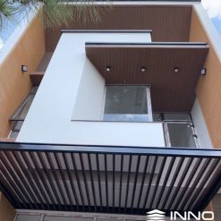 Tấm Ốp Tường Gỗ Nhựa Ngoài Trời INNOliving 176x18 4 thuc te tam op tuong go nhua ngoai troi innoliving176 18 3 Edited 1