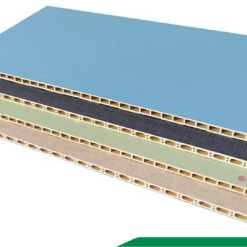 Ốp tường PVC Nano 60cm vượt trội nhờ lõi cứng cáp, chống va đập, bền vững trong môi trường nóng ẩm