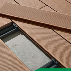 INNO LIVING 60x30 làm từ WPC, chống chịu thời tiết, mối mọt