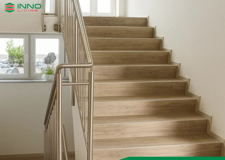Cầu thang gỗ nhựa Inno Living
