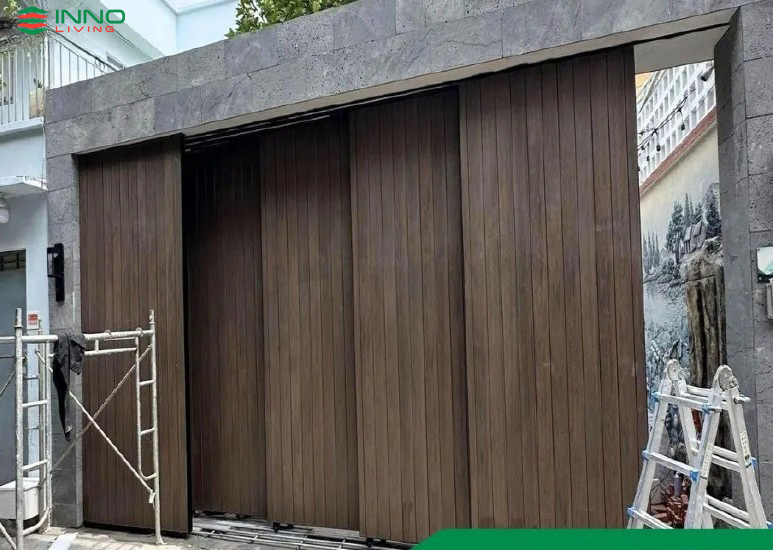 Cổng gỗ nhựa ngoài trời