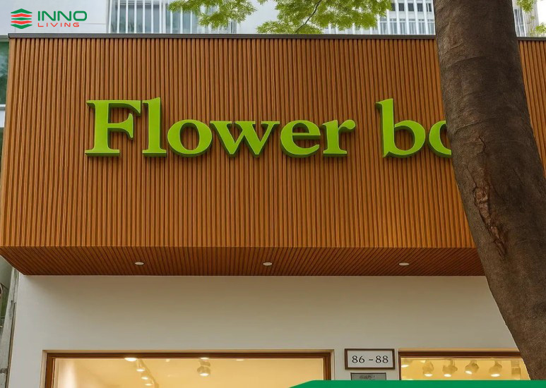 Biển hiệu bằng gỗ nhựa ngoài trời