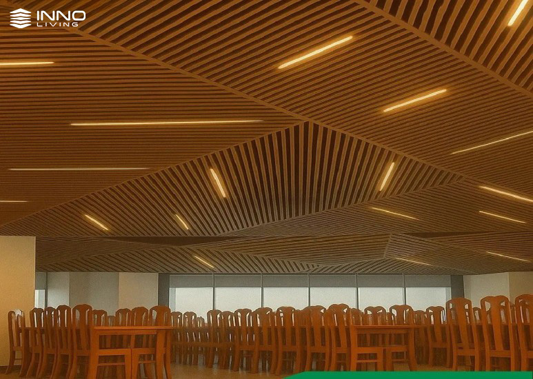 Lam trần thả trong nhà